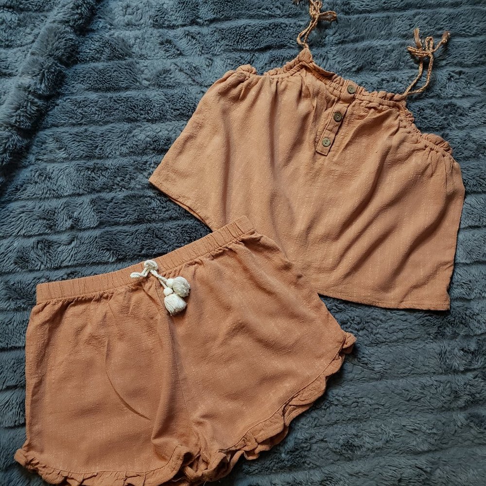 Two piece set